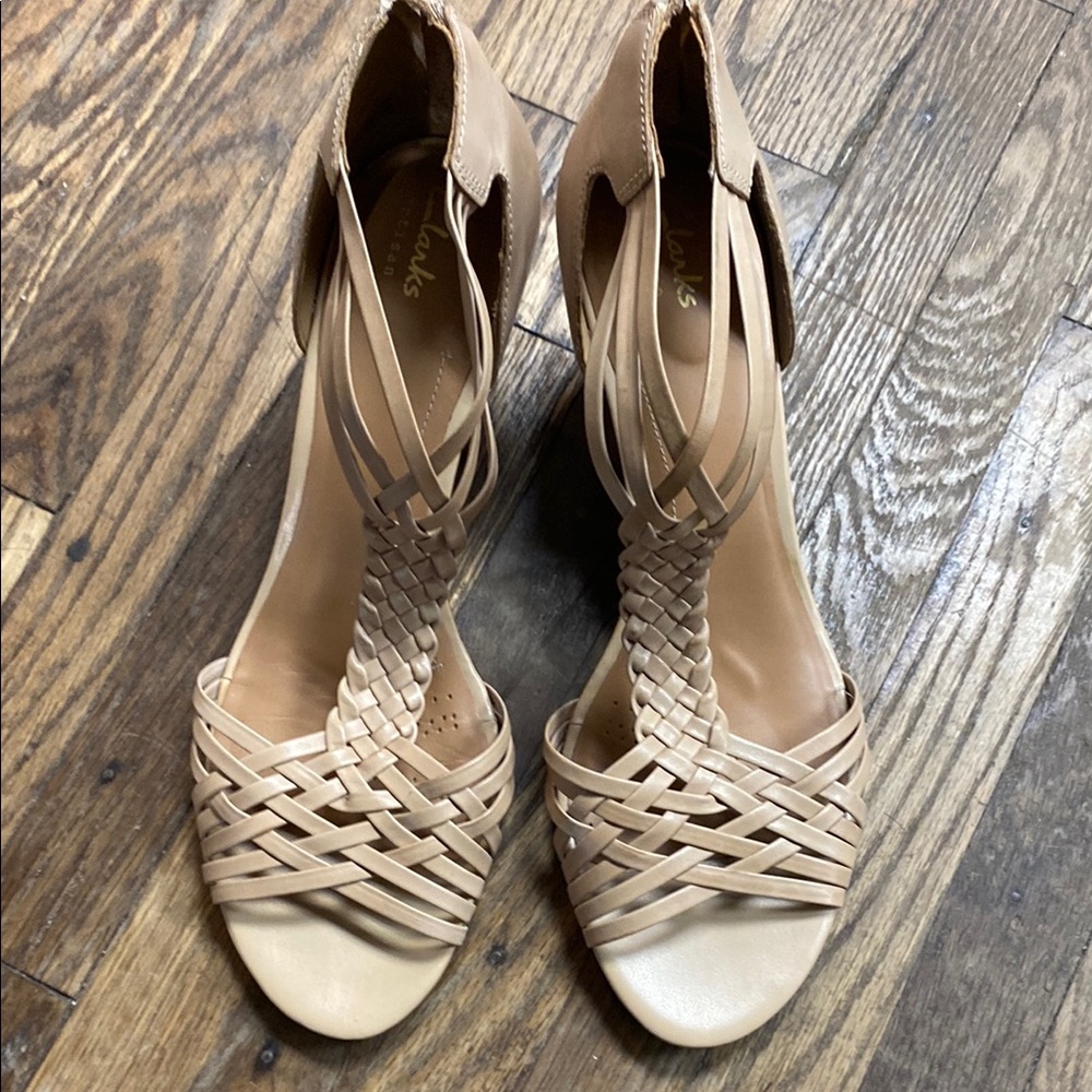 Clarks Women’s Tan Woven Leather T-Strap Heels